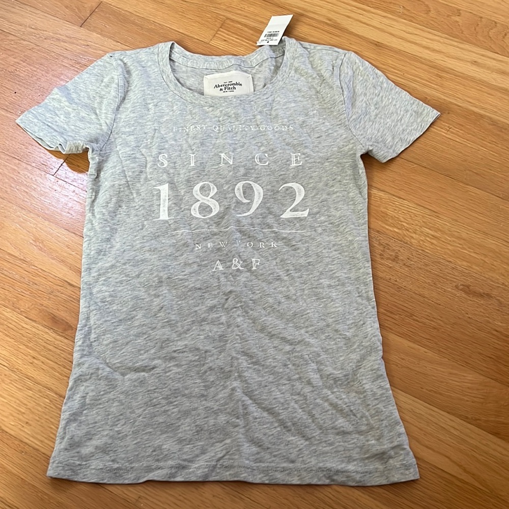 Abercrombie & Fitch T-shirt brand new